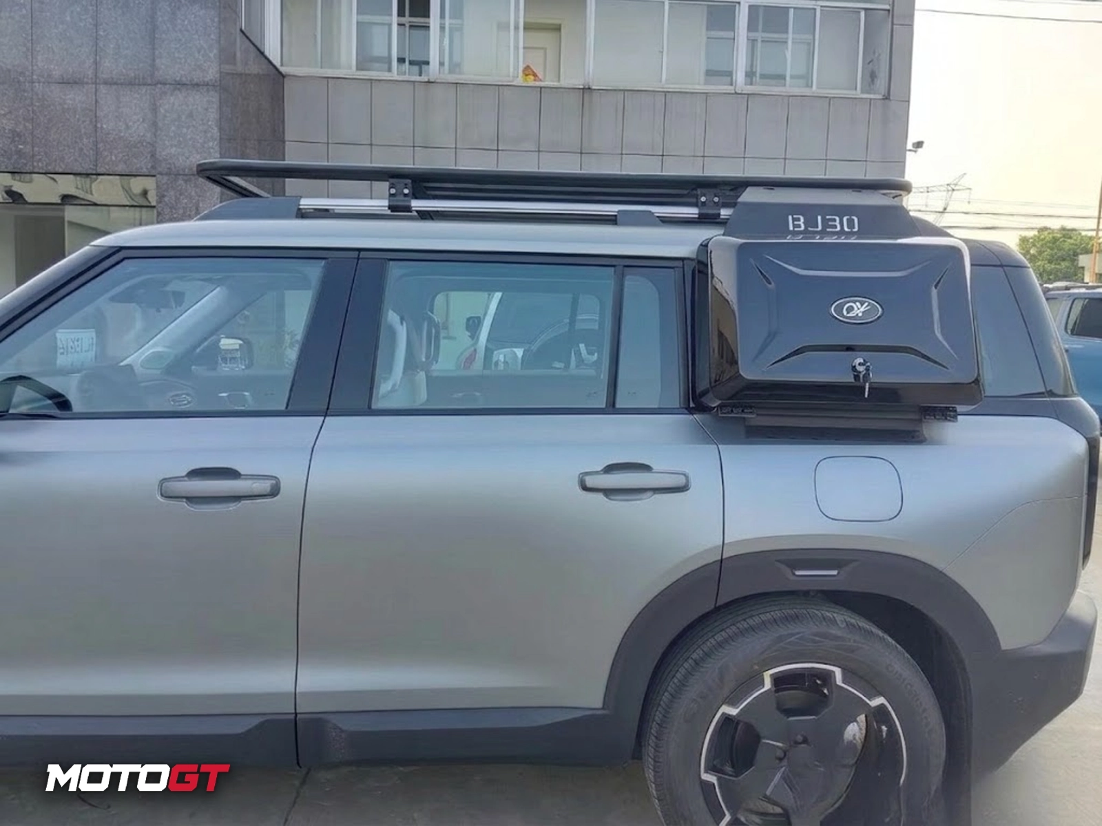 صندوق تخزين جانبي قابل للقفل من بايك بي جي 30